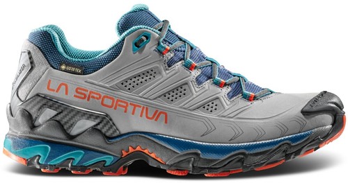 Scarpa sportiva ultra - sportiva,